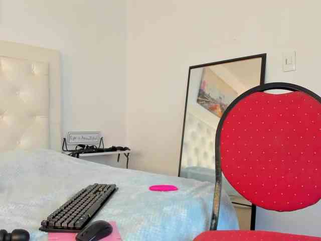 rouse-sexy-hotxx... Live Webcam on BongaCams