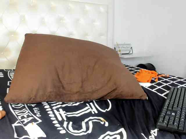 rouse-sexy-hotxx77 webcam