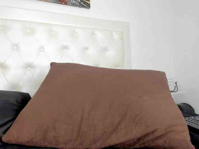 rouse-sexy-hotxx77 webcam