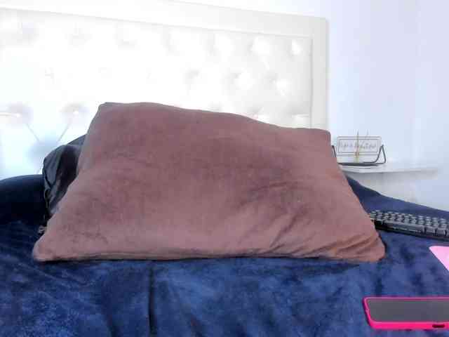 rouse-sexy-hotxx77 webcam