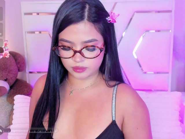 LauraSierra's BongaCams show and profile