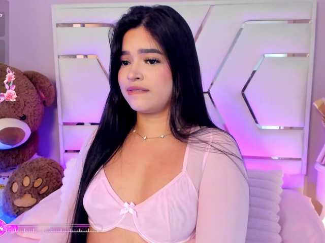 LauraSierra's BongaCams show and profile