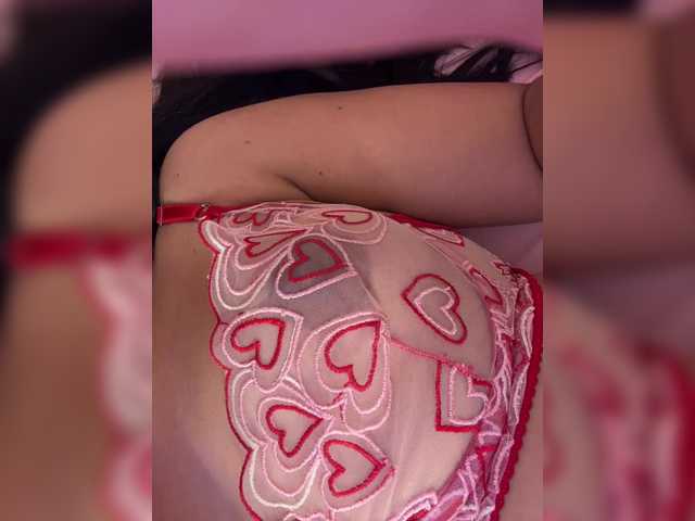 LauraSierra's BongaCams show and profile