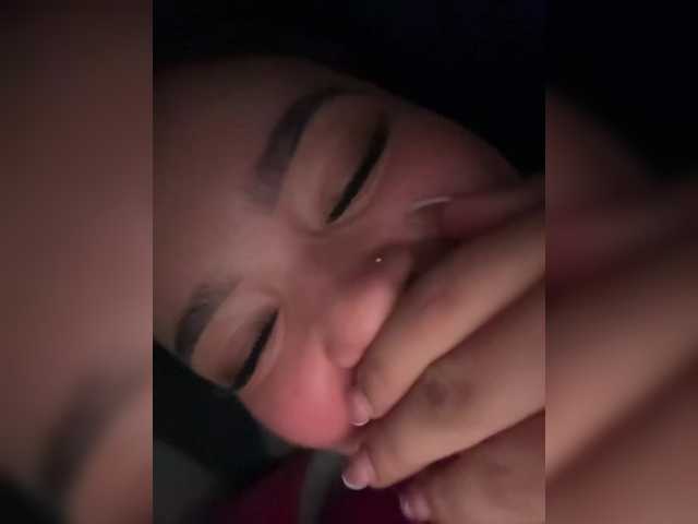 LauraSierra's BongaCams show and profile