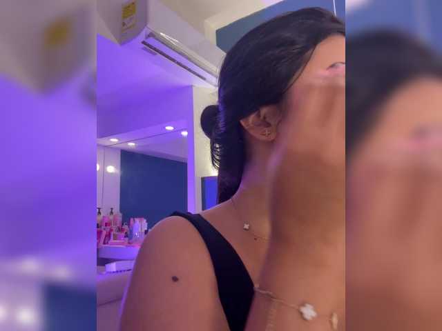 LauraSierra's BongaCams show and profile