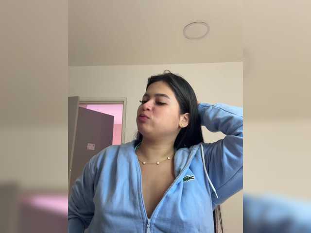 LauraSierra's BongaCams show and profile