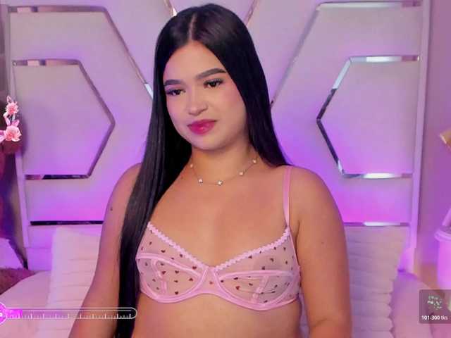 LauraSierra's BongaCams show and profile