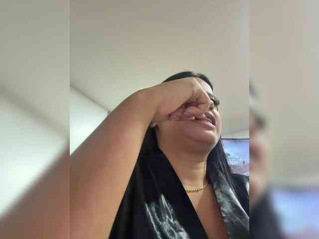 LauraSierra webcam