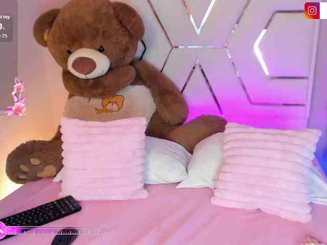 LauraSierra webcam