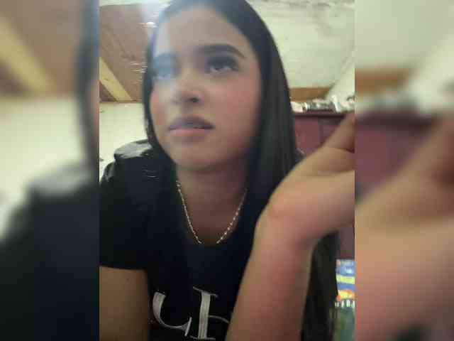 LauraSierra webcam