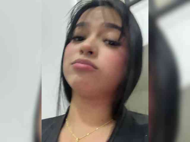 LauraSierra webcam