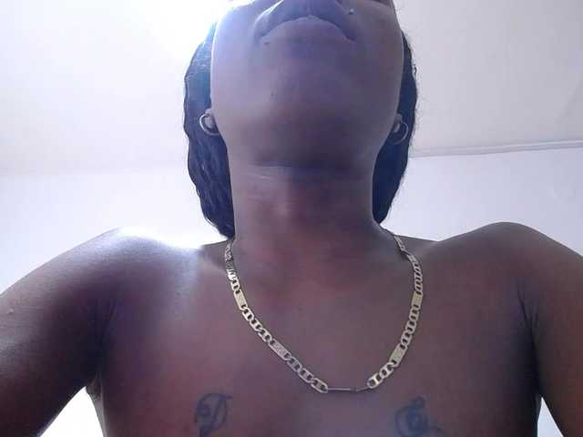 goldenn-ass's BongaCams show and profile