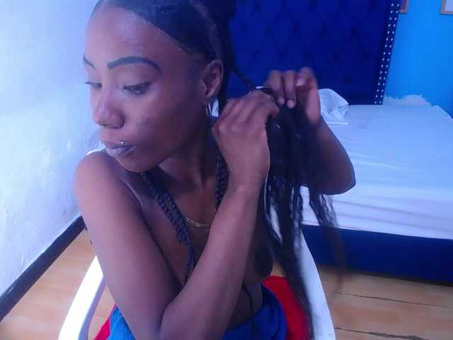 goldenn-ass's BongaCams show and profile