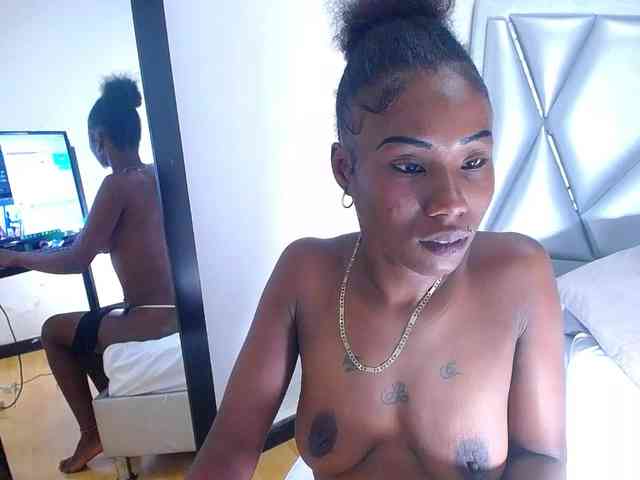 goldenn-ass webcam