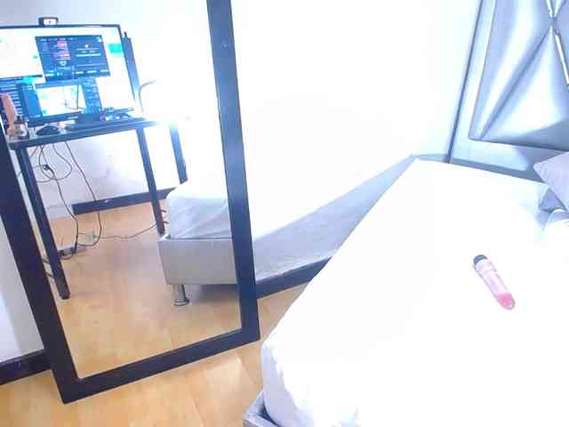 goldenn-ass webcam