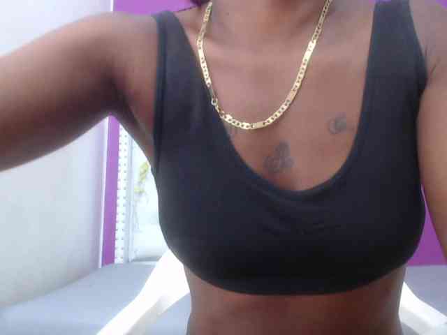 goldenn-ass webcam