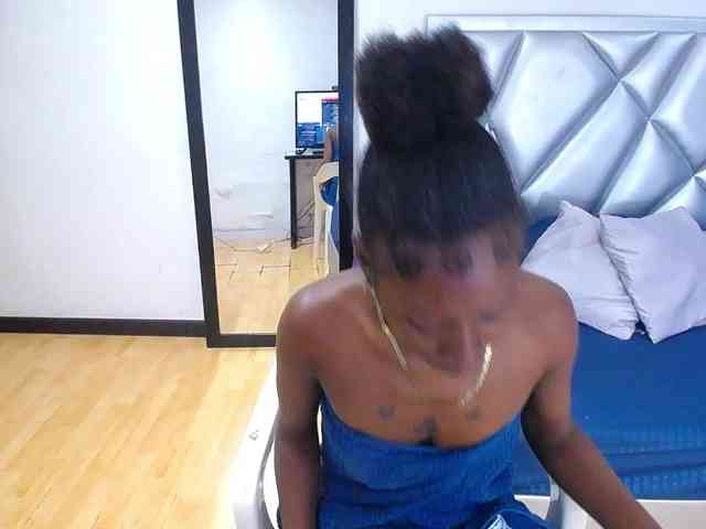 goldenn-ass webcam