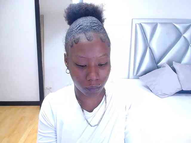 goldenn-ass webcam