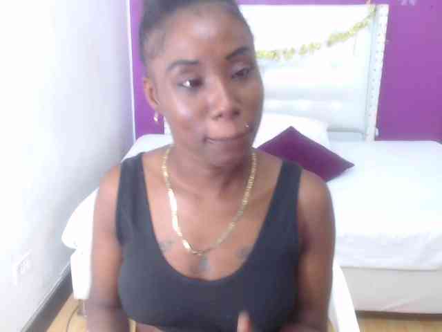 goldenn-ass webcam