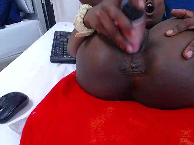 goldenn-ass webcam