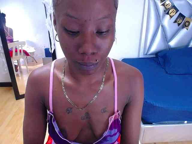 goldenn-ass webcam