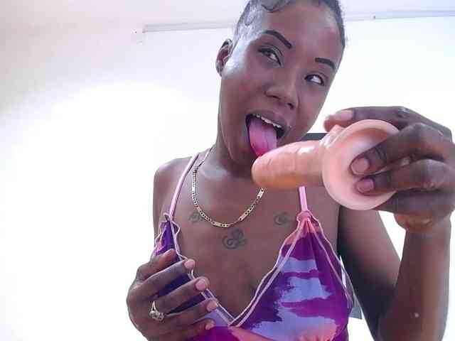 goldenn-ass webcam