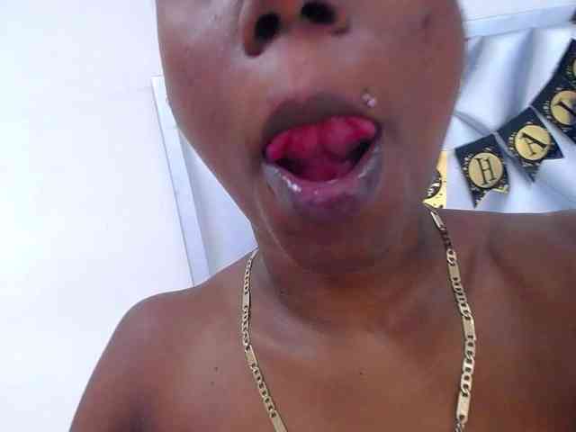 goldenn-ass webcam