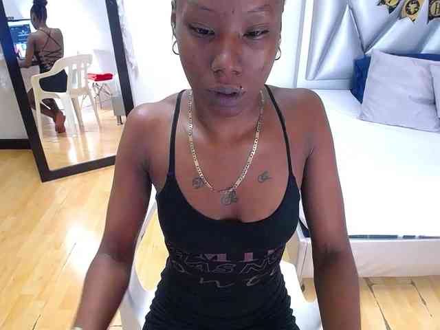 goldenn-ass webcam