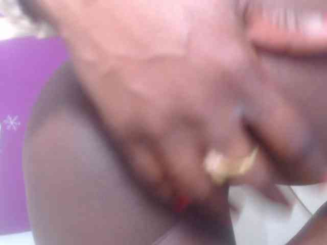 goldenn-ass webcam