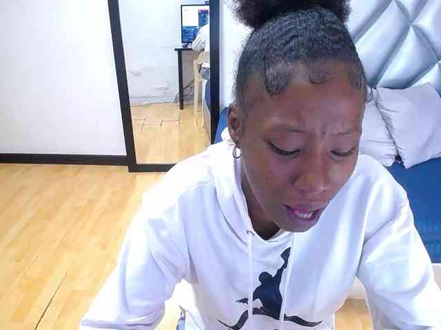 goldenn-ass webcam