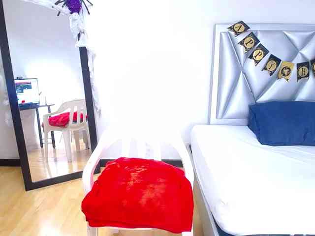 goldenn-ass webcam