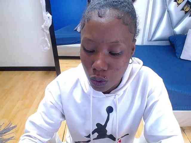 goldenn-ass webcam