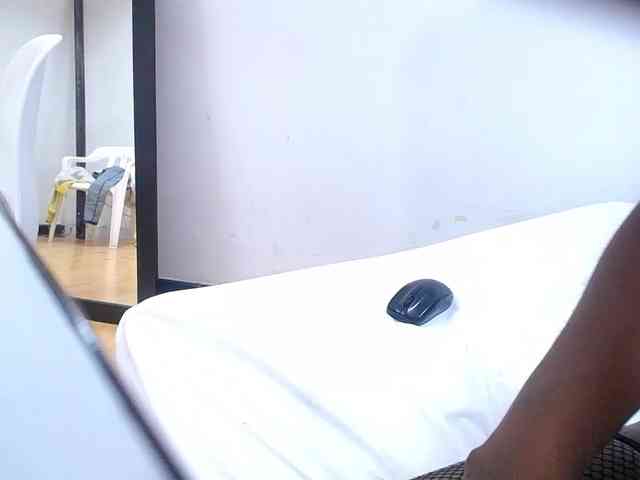 goldenn-ass webcam