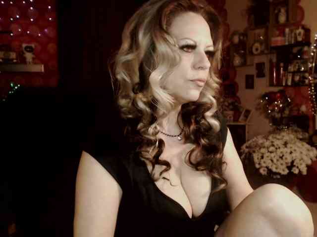 LadyVelvet webcam