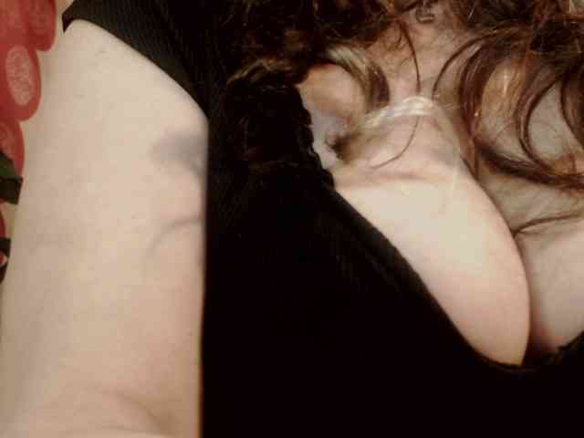 LadyVelvet webcam