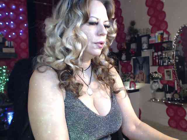 LadyVelvet webcam