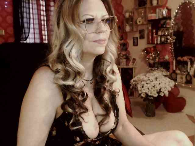 LadyVelvet webcam