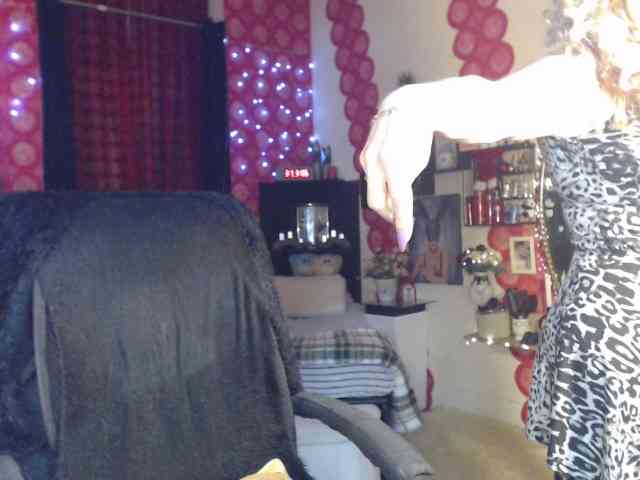 LadyVelvet webcam