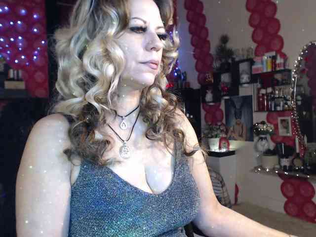 LadyVelvet webcam