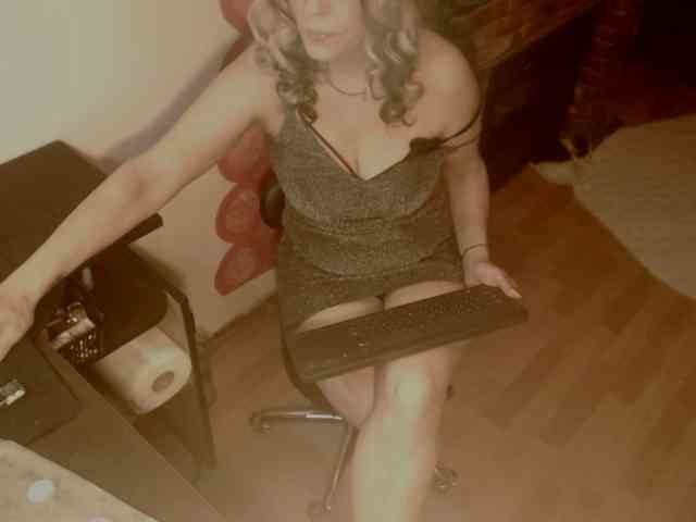 LadyVelvet webcam