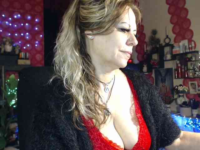 LadyVelvet webcam
