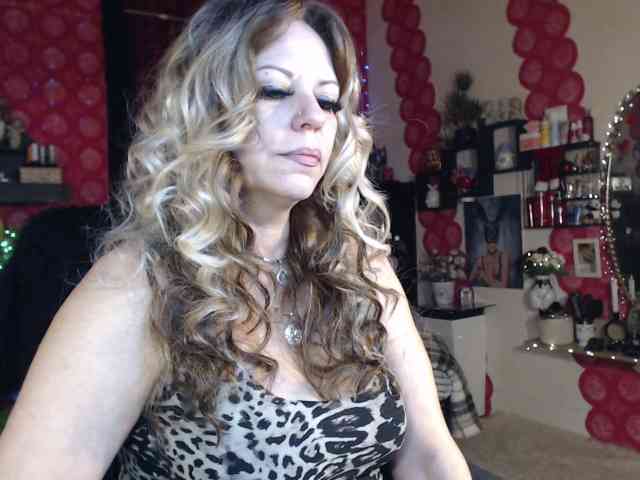 LadyVelvet webcam