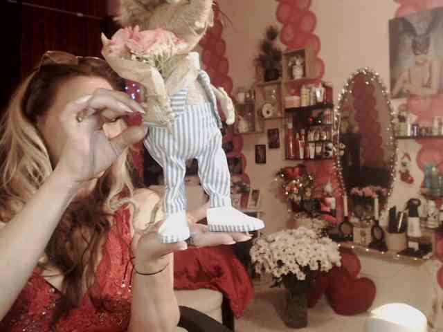 LadyVelvet webcam