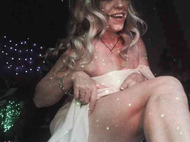 LadyVelvet webcam