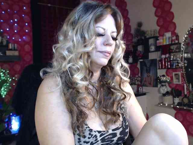 LadyVelvet webcam