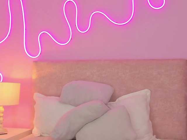 TaraCarson's BongaCams show and profile