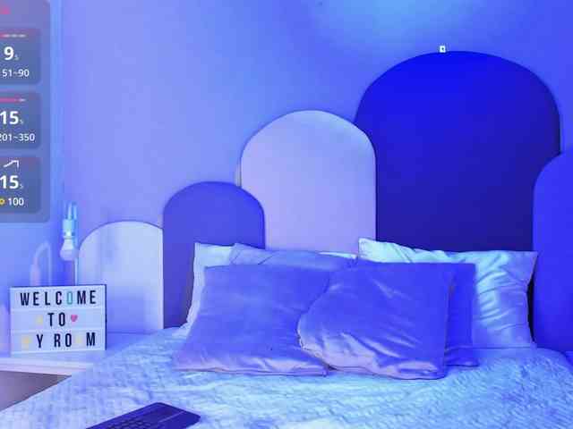 web cam striptease TaraCarson