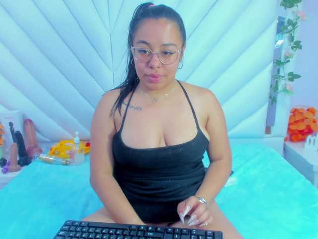 RossiVioleta's BongaCams show and profile