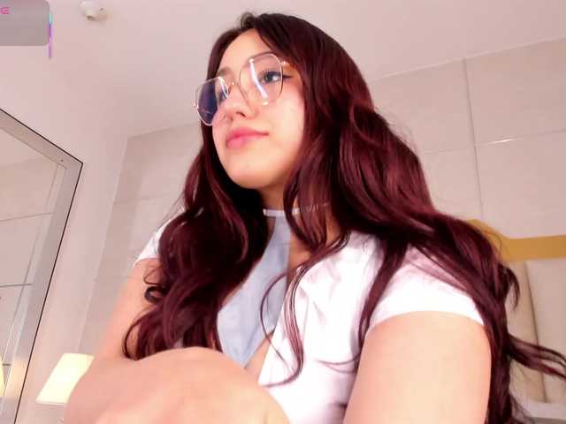 Discover cute camslut MaddieParker MaddieParker from BongaCams