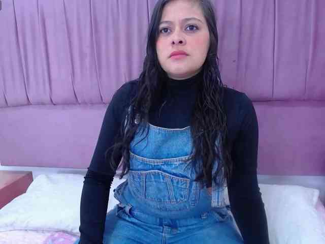 alicewatts webcam